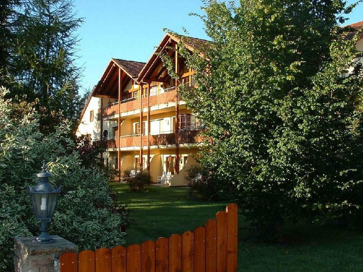 Hotel-Gasthof Zum Suessen Grund Albstadt Exteriör bild